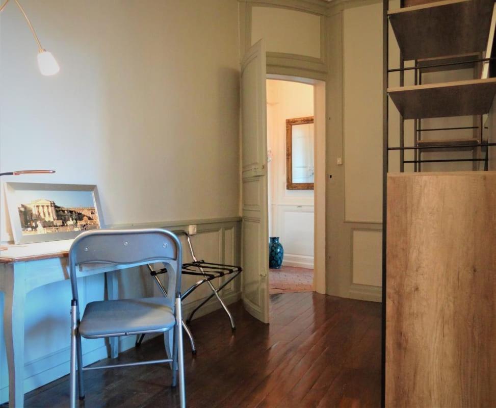 Le Cardinal Apartment Chartres Bagian luar foto