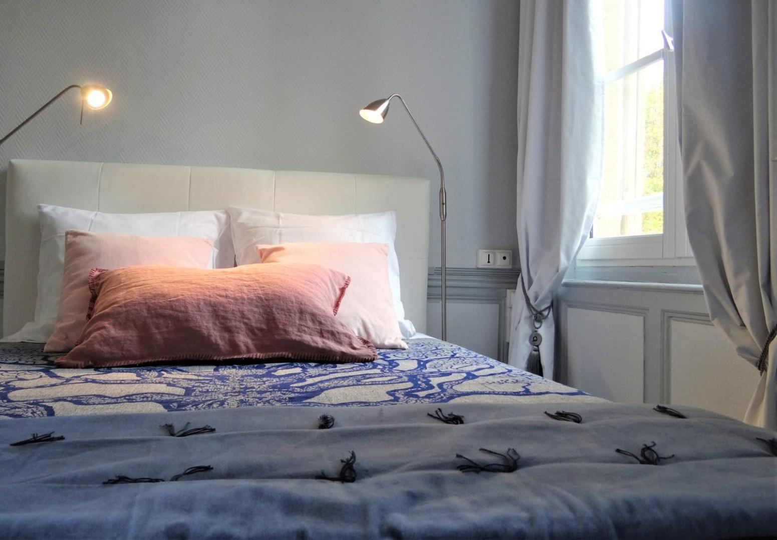 Le Cardinal Apartment Chartres Bagian luar foto